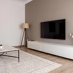 Beautiful And Bright 1 Bedroom Apartment! Sofia !