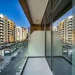 Stylish 1 Bedroom Apartment In Meydan