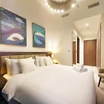 Avani Plus Palm View Dubai Hotel Residence