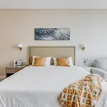 Luxury Palm Tower Studio Apartments With Pool And Fantastic Sea View