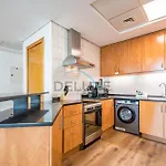 Urban Getaway 1Br At Mog 207, Al Furjan By Deluxe Holiday Homes