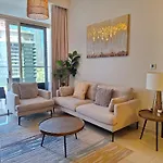 Burj Khalifa View! Modern 2Br In Dubai\'S Business Bay