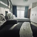Chic Studio Near Metro !