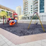 Marina 1 Bed With Direct Metro Access