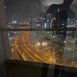 5 Min To Dubai Mall Downtown Dormitory Rooms M & F