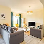 Family & Group Paradise - Jbr Beach 3 Min Walk - Ain Dubai Views - Heart Of Jbr - 14 People