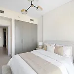 1Br Forte 2, Skyline City View