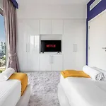 Chic & Luxurious Apartment With Burj Khalifa View