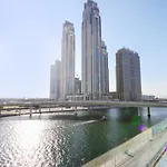 Livbnb- High-End 2Br With Dubai Canal View