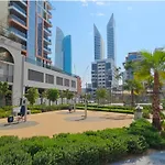 Burj Khalifa View/ Cozy Apartment
