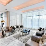 World Class Luxurious 8 Bdr - Villa In Palm Jumeriah