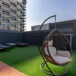 Waves - Spacious 2Br Apartment With Burj Views & Terrace