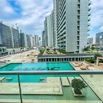 Studio In Damac Majestine - Ezytrac Vacation Homes