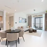Marina Vista 2 - Beachfront Stunning - Full Sea Views