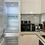 Gorgeous 1Br Apt In Jvc