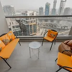 Clever Guest 002 Elite Downtown