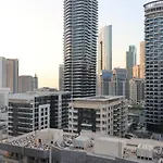 Livbnb - Casa Aruri,1B Marina Escape Near Metro, Mall And Promenade