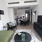 Modern 2Br -5Min To Metro-Unit 211
