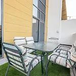 2Br Duplex Stunning Views,Near Circle Mall & Park