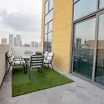 2Br Duplex Stunning Views,Near Circle Mall & Park