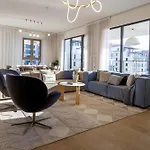 Higuests Experience Coastal Elegance At La Rive 2 In La Mer