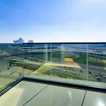 Luxurious 2-Bedroom Business Bay