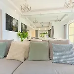 Jbr Beachfront Luxe Apartment All Rooms Sea Facing