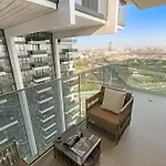 Elegant 3Br Study 5 Mins From Dubai Frame