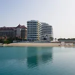 Azizi Mina