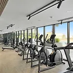 Stunning 1 Bedroom Modern Luxury Residence At Jvc