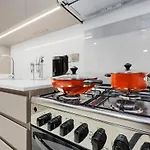 First Class 1Br Stylish & Luxurious