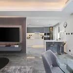 White Sage Brand New 3Br Villa With Garden And Two Balconies