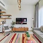 Elegant & Bright 1Br Getaway Near Dubai Hills Park