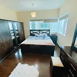 Amazing Couples Private Room Close To Mall Of Emirates