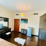 Amazing Couples Private Room Close To Mall Of Emirates