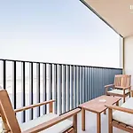 Lavish 3Br Apartment With Assistant Room In Habour Gate Tower