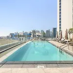 Modern 1Br With Stunning Views In Business Bay