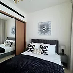 Trendy & Elegant 1Br In Jvc