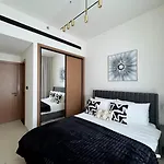 Trendy & Elegant 1Br In Jvc