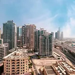 Cozy Urban 2Br Apartment In Dec Tower Marina
