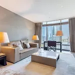 Burj Khalifa, Armani Hotel