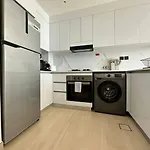 Stylish Loft New 1 Bedroom Apartmet In Jvc