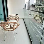 Deluxe 1 Bedroom Fully Furnished Apartment In Jvc