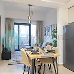 Bloomfields Classic 1Br In Azizi Riviera