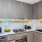 Bloomfields Modern 1Br In Laya Heights Pool Acces