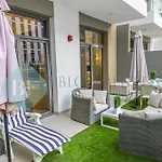 Bloomfields Modern 1Br In Laya Heights Pool Acces