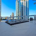 Luxurious 4-Bedroom Apartment Perfect For Families In Dubai Marina