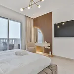 Brand New Beautiful & Huge Centrally Located Apt