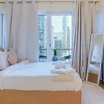 Luxury Studio - Lake View Tower
