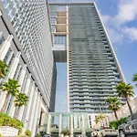 Silkhaus Elegant Studio With Burj Khalifa View And Balcony